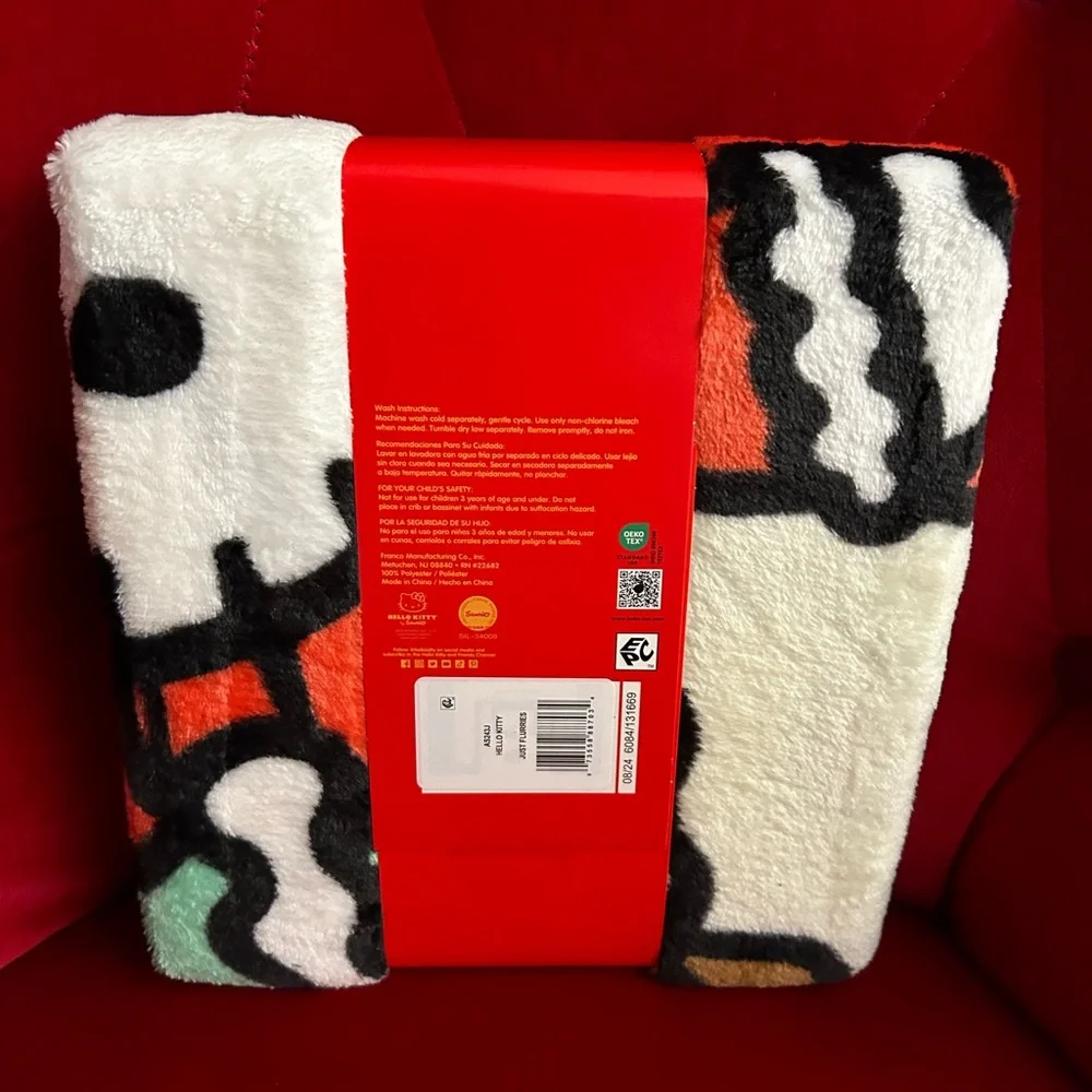 Hello Kitty Christmas Silky Plush Throw